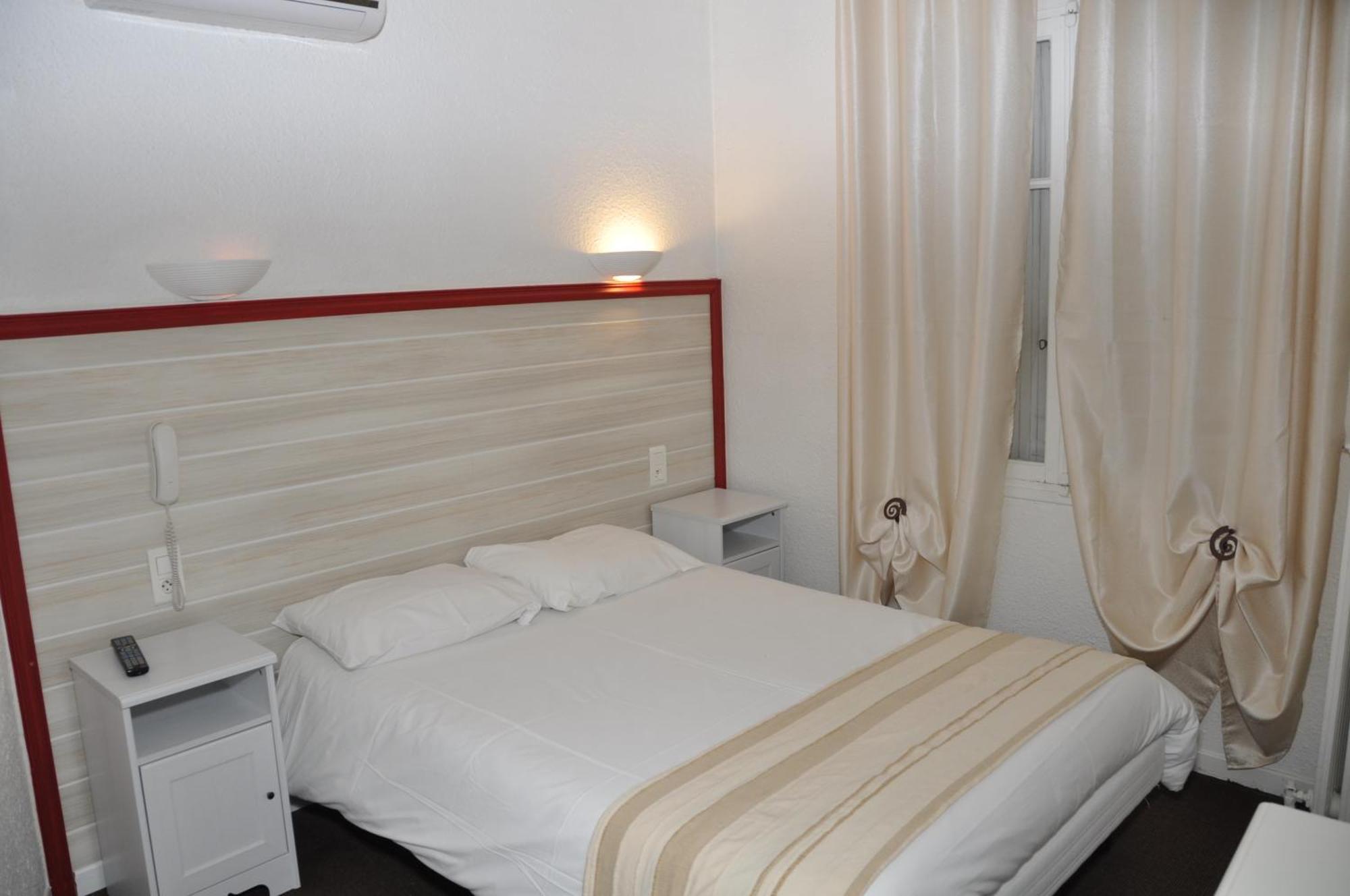 Citotel Hotel Cesar Ним Экстерьер фото