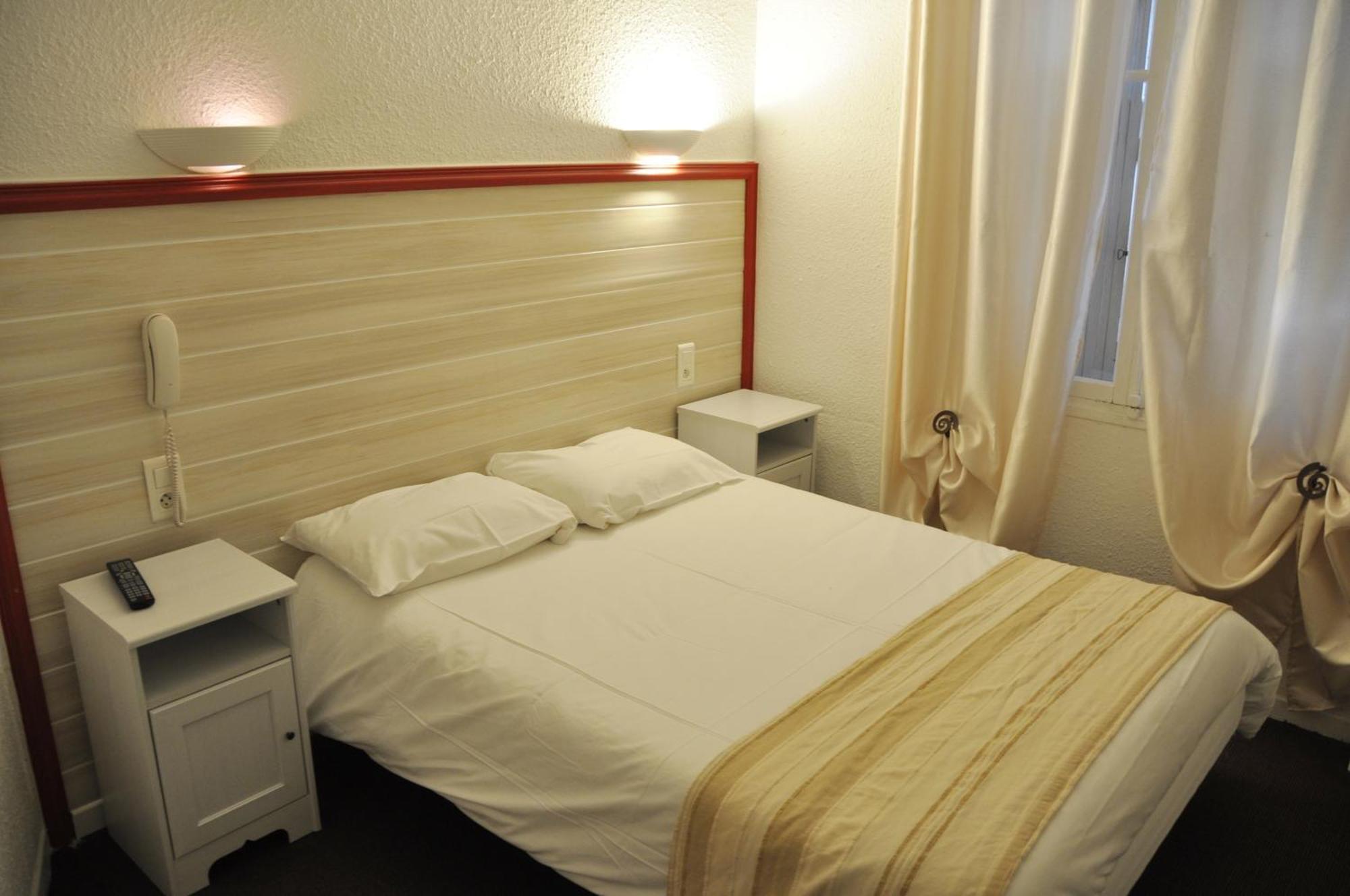 Citotel Hotel Cesar Ним Экстерьер фото