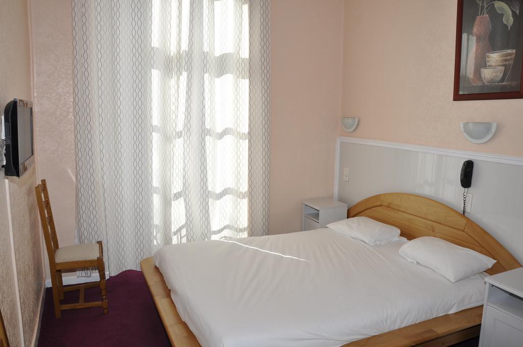 Citotel Hotel Cesar Ним Экстерьер фото