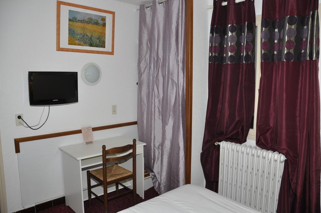 Citotel Hotel Cesar Ним Экстерьер фото